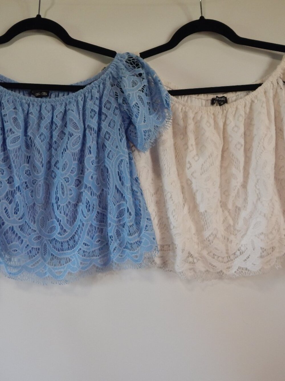 Express Off-The-Shoulder Lace Crop Top Blouses Set XS